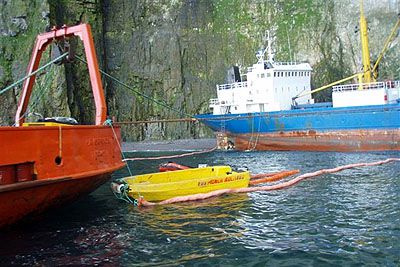 Grounding of Russian ship at Bjørnøya IV