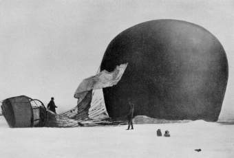 Andrée's balloon Örnen on the ice, 1897