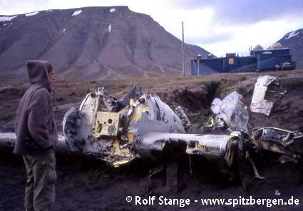 Wreck of German meteorological aircraft from the war in Adventdalen near Longyearbyen (1997)