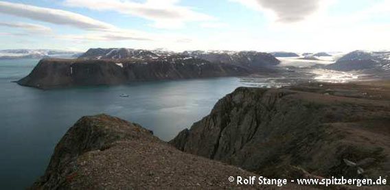 Die Bucht Faksevågen im Lomfjord, Hinlopenstraße, Spitzbergen