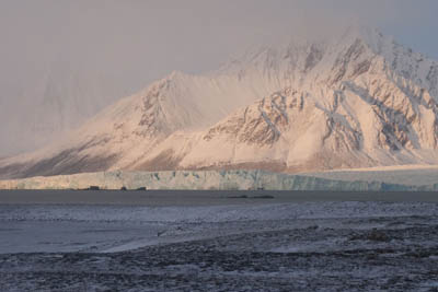 Polar Star aground - Nordre Dunoya