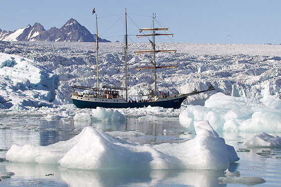 Mit dem Segelschiff Antigua in Spitzbergen 2017