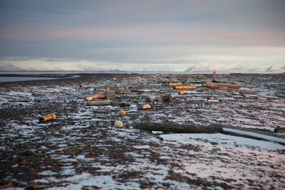 Sailingboat cruising the north coast of Spitsbergen was lost