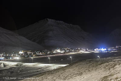 Dark nights and blue notes in Longyearbyen