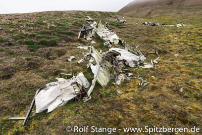 Flugzeugwrack aus Zweitem Weltkrieg, Hiorthhamn (Adventfjord)