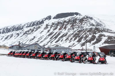 Snow mobiles in Longyearbyen