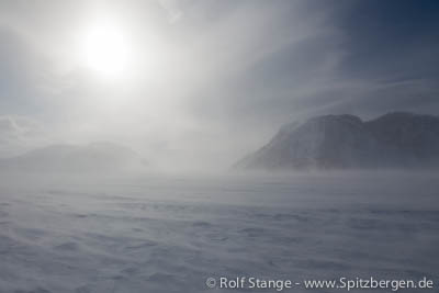 Akademikarbreen in storm