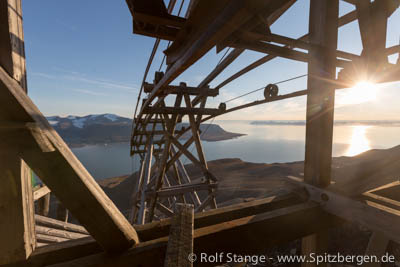 Coal mine near Longyearbyen (Hiorthhamn)