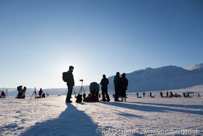 Solar eclipse in Spitsbergen, 20th March 2015: visitors