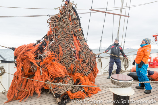 plastic litter, Spitsbergen: the sea monster