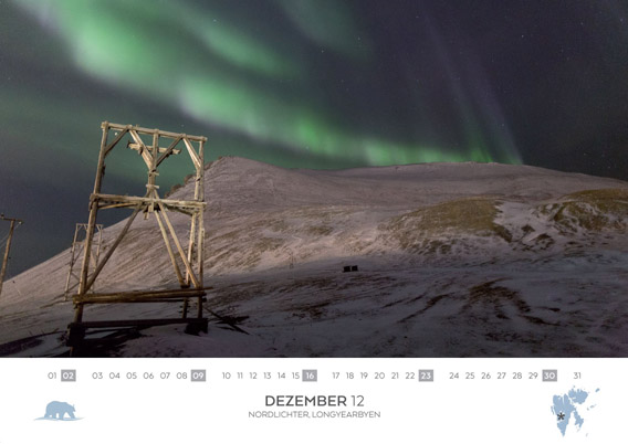 Spitsbergen-Calender 2018: December. Northern light above Longyearbyen