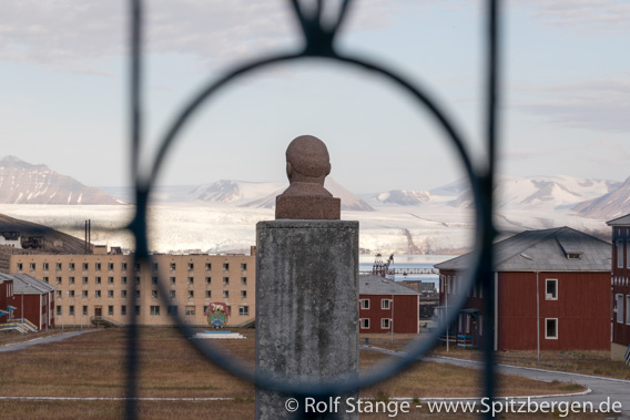 Lenin, Pyramiden