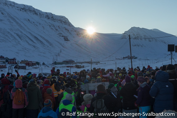 Sunrise during the solfest, Longyearbyen