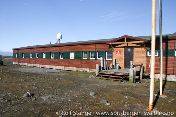 Den polske stasjonen i Isbjørnhamna, Hornsund