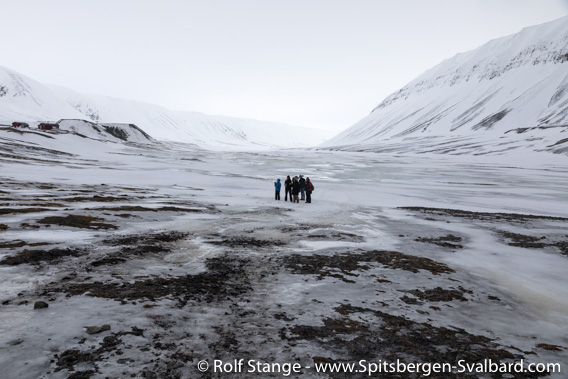 Snow melt in Bjørndalen