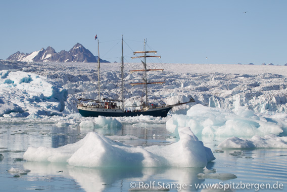 Segelschiff Antigua, Spitzbergen