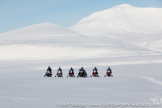 Tourists with guides: snow mobile group, Colesdalen