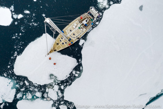 Spitsbergen with SY Arctica II: cancelled because of Corona