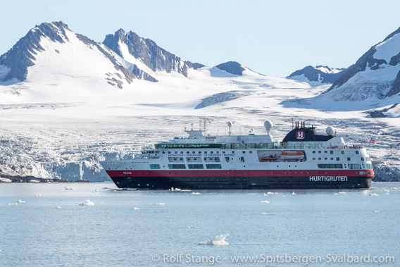 Hurtigruten Svalbard