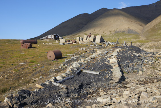 Coal mine, Advent City