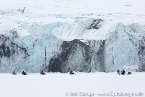 Corona, Spitzbergen: Tourismus