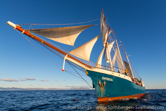 Spitsbergen under sail in 2021 and corona