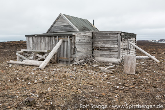 Ryke Yseøyane: Hütte, Heimøya