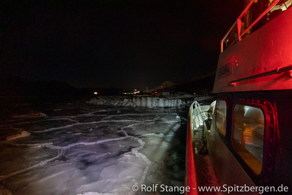 Eis, Hafen Longsyearbyen