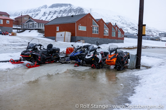 Longyearbyen: Regen und Schneeschmelze im Winter