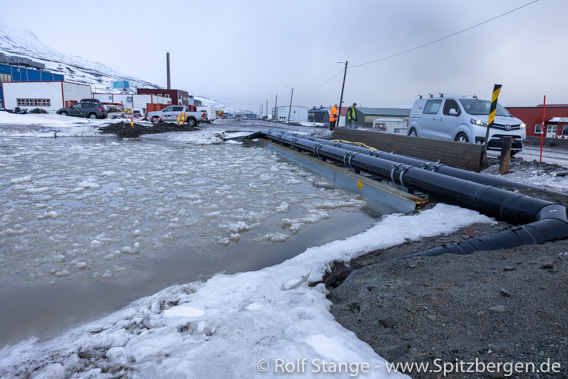 Longyearbyen: Regen und Schneeschmelze im Winter