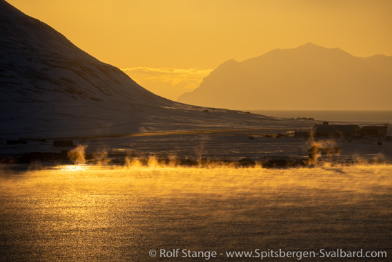 Sea fog & sunset, Adventfjord