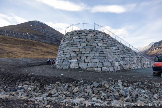 avalanche wall, Longyearbyen