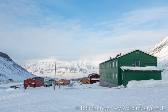 Lawinengefahr und Evakuierung von Nybyen in Longyearbyen