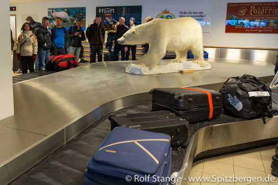 Zoll Spitzbergen: Flughafen Longyearbyen