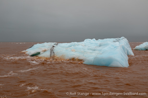 Austfonna, circumnavigating Nordaustland