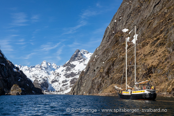 Meander i Trollfjorden