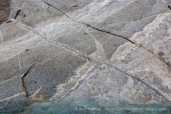 Granite on Waldenøya: Geology of Sjuøyane, Svalbard