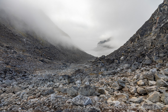 Hiking on Danskøya