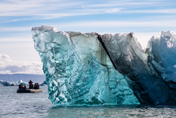 Drifting glacier ice, Sveabreen