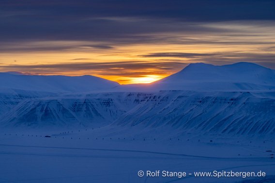 Adventfjord, Sonnenaufgang