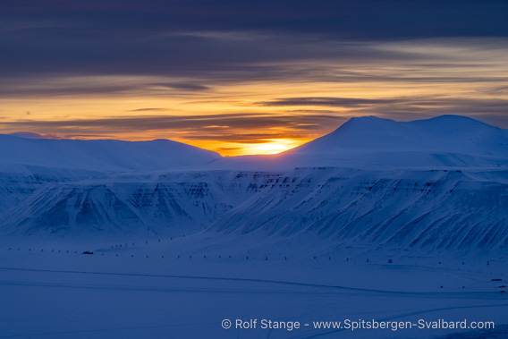 Adventfjord, Sonnenaufgang