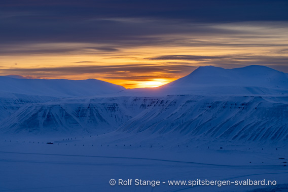 Adventfjord, soloppgang