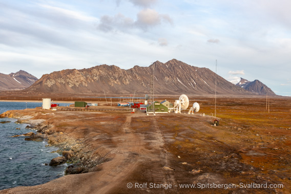 Kapp Linne, Isfjord Radio