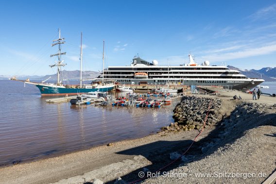 Ny-Ålesund: Hafen