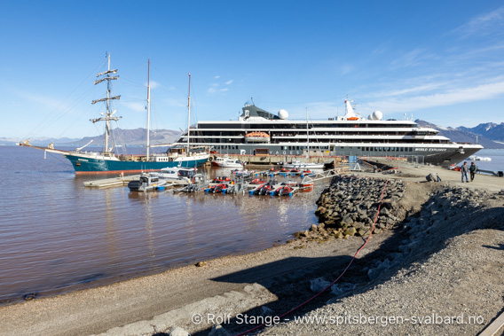 Ny-Ålesund: Hafen